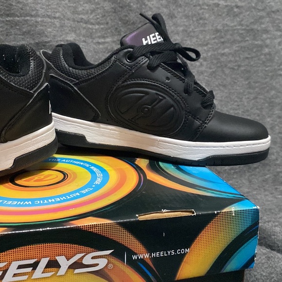 HEELYS - Picture 3 of 13